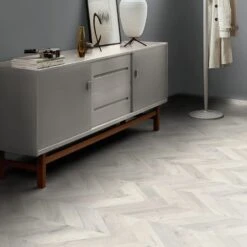 Kaindl Alnwig Oak - Chevron Parquet 8mm Laminate Flooring (333482) -Floor Shop alnwig oak chevron parquet 8mm laminate flooring 333482 p120324 243330 image
